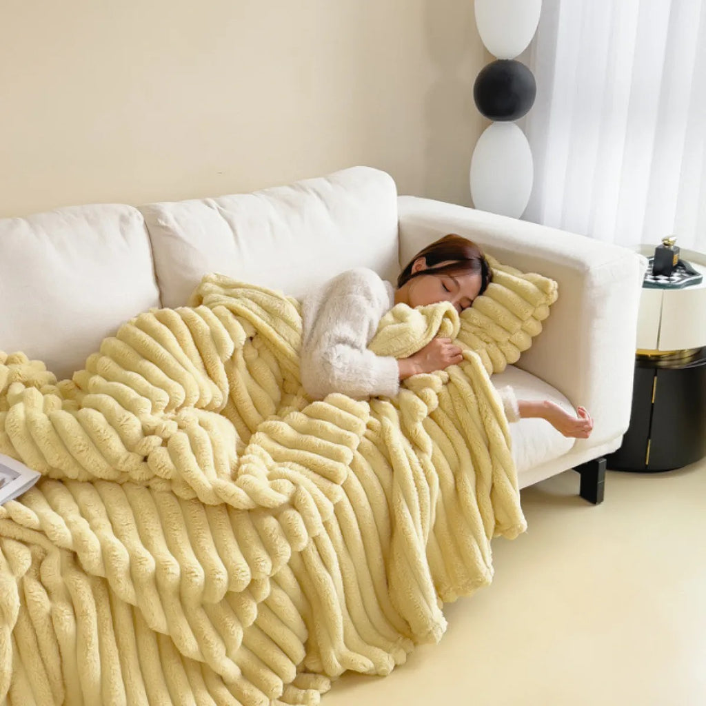 Soft Velvet Rabbit Fur Blanket – Thick & Warm Throw