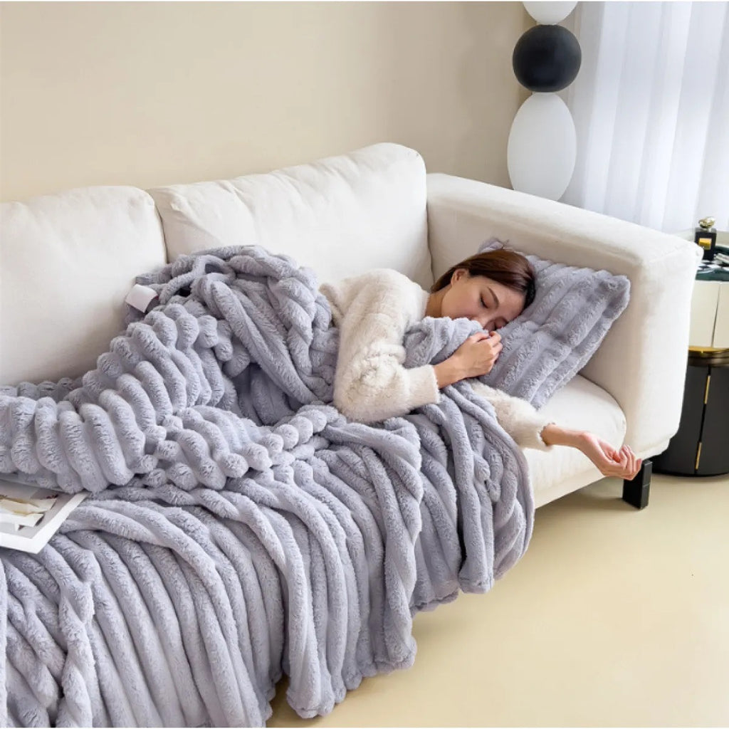 Soft Velvet Rabbit Fur Blanket – Thick & Warm Throw