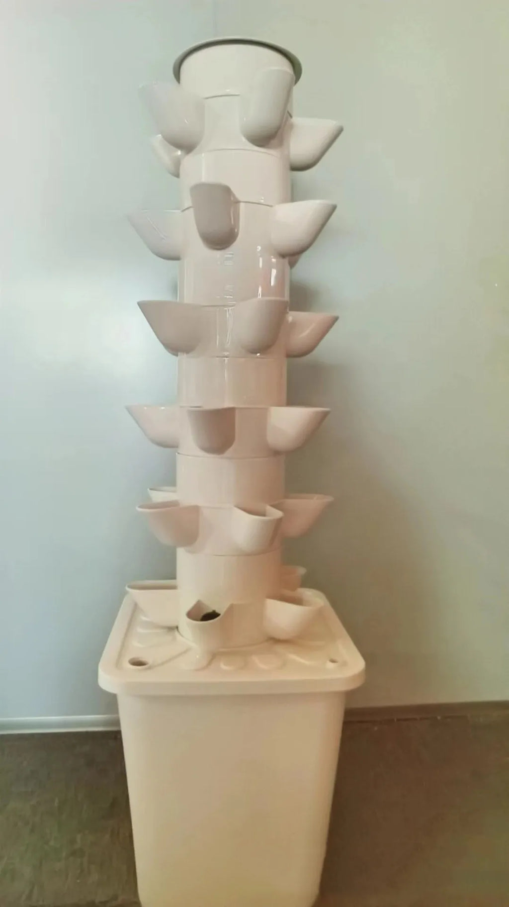 Planting Tower with Grow Light